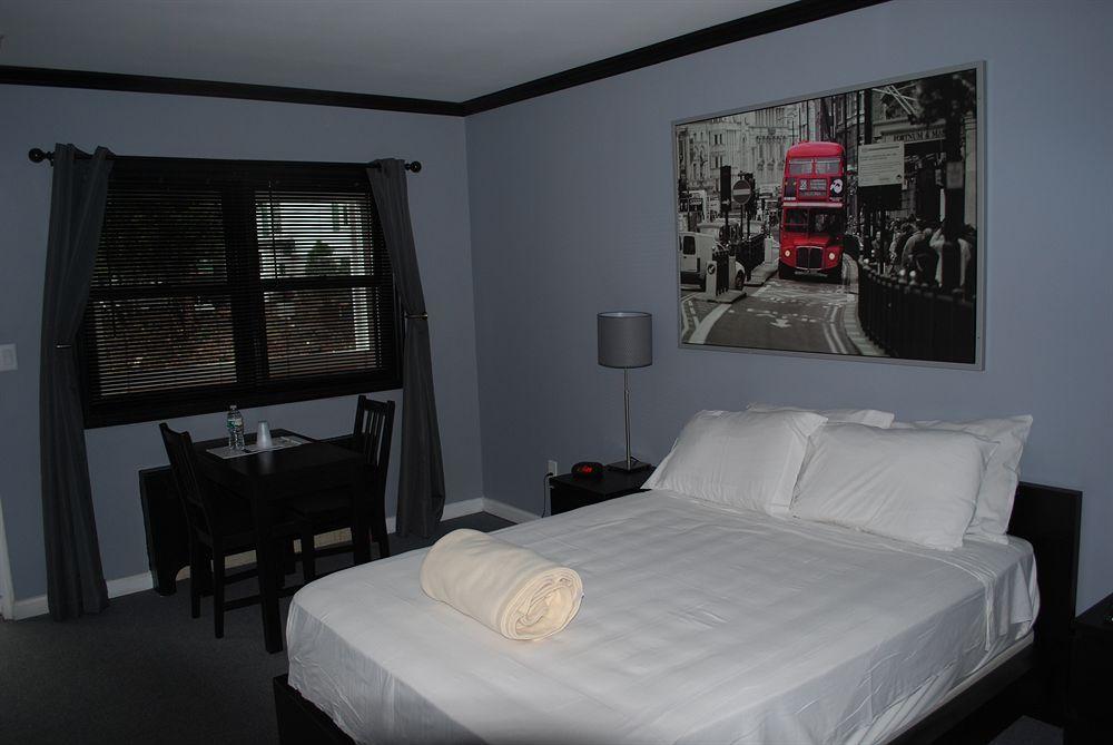 Central Motel Courtyard ホワイト・プレインズ エクステリア 写真