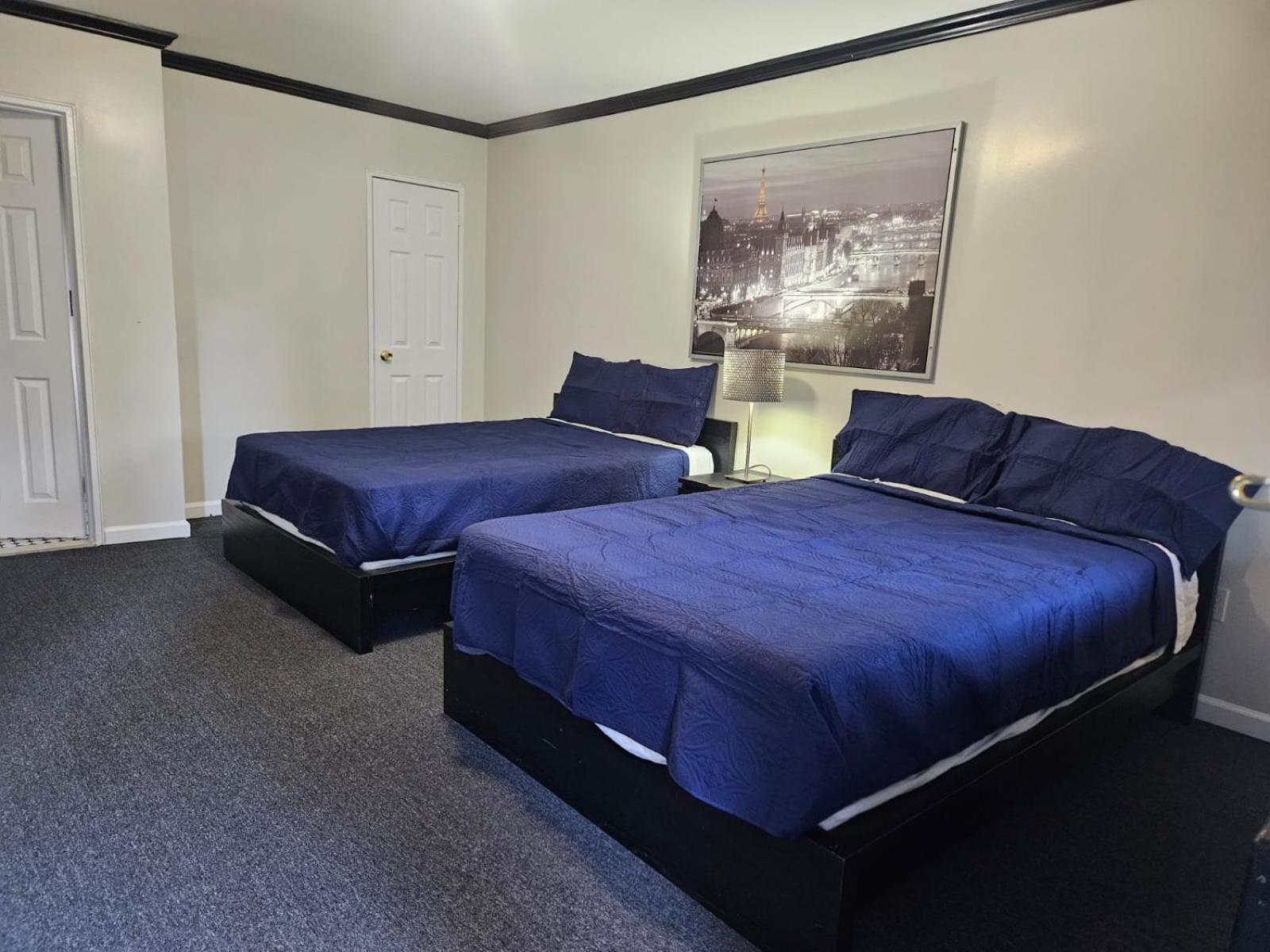 Central Motel Courtyard ホワイト・プレインズ エクステリア 写真