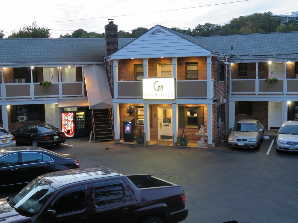 Central Motel Courtyard ホワイト・プレインズ エクステリア 写真