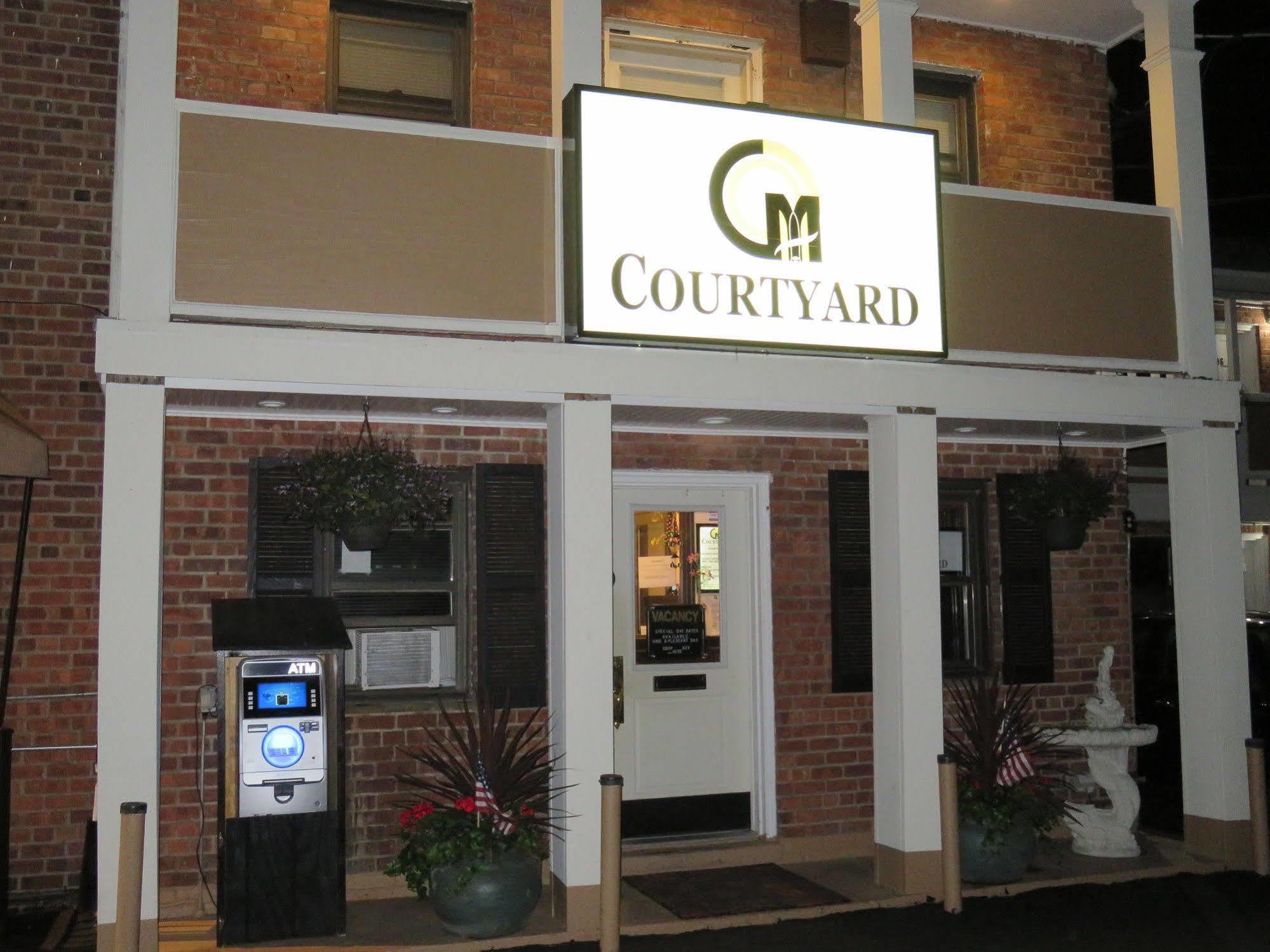 Central Motel Courtyard ホワイト・プレインズ エクステリア 写真
